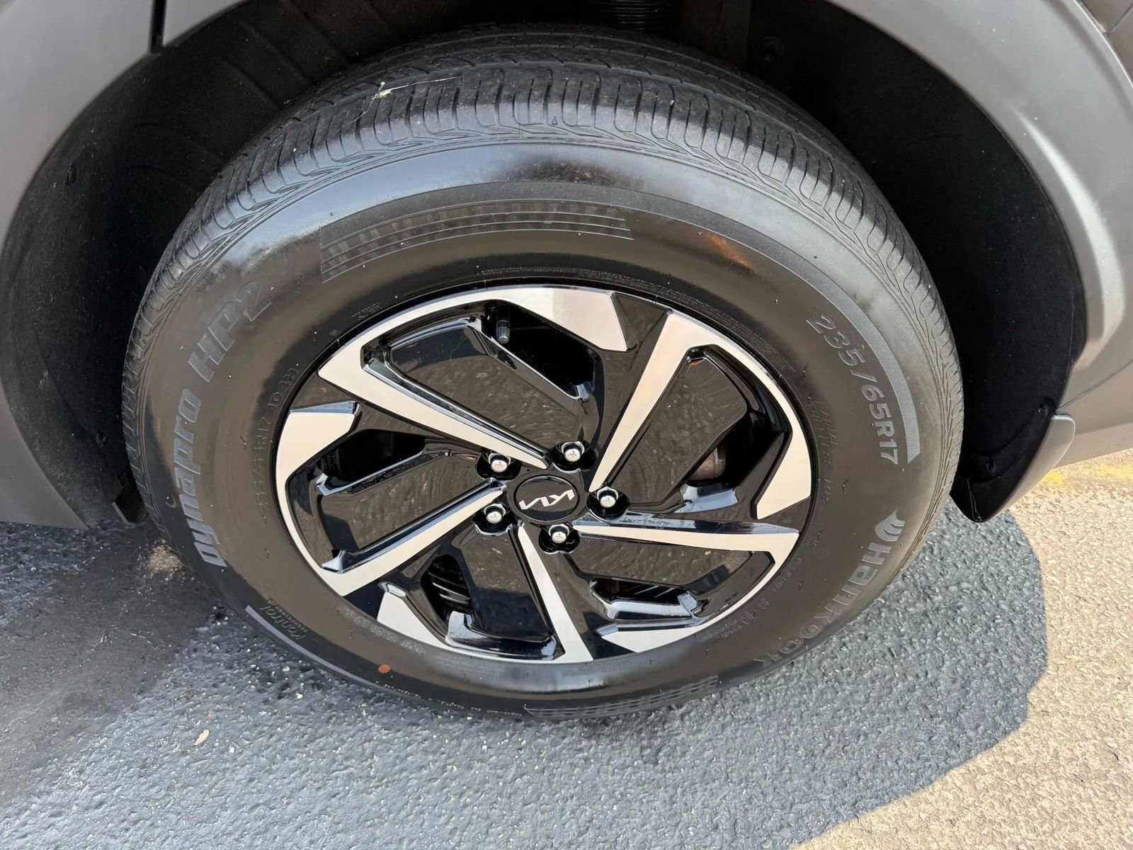 Used 2023 Kia Sportage LX image 47