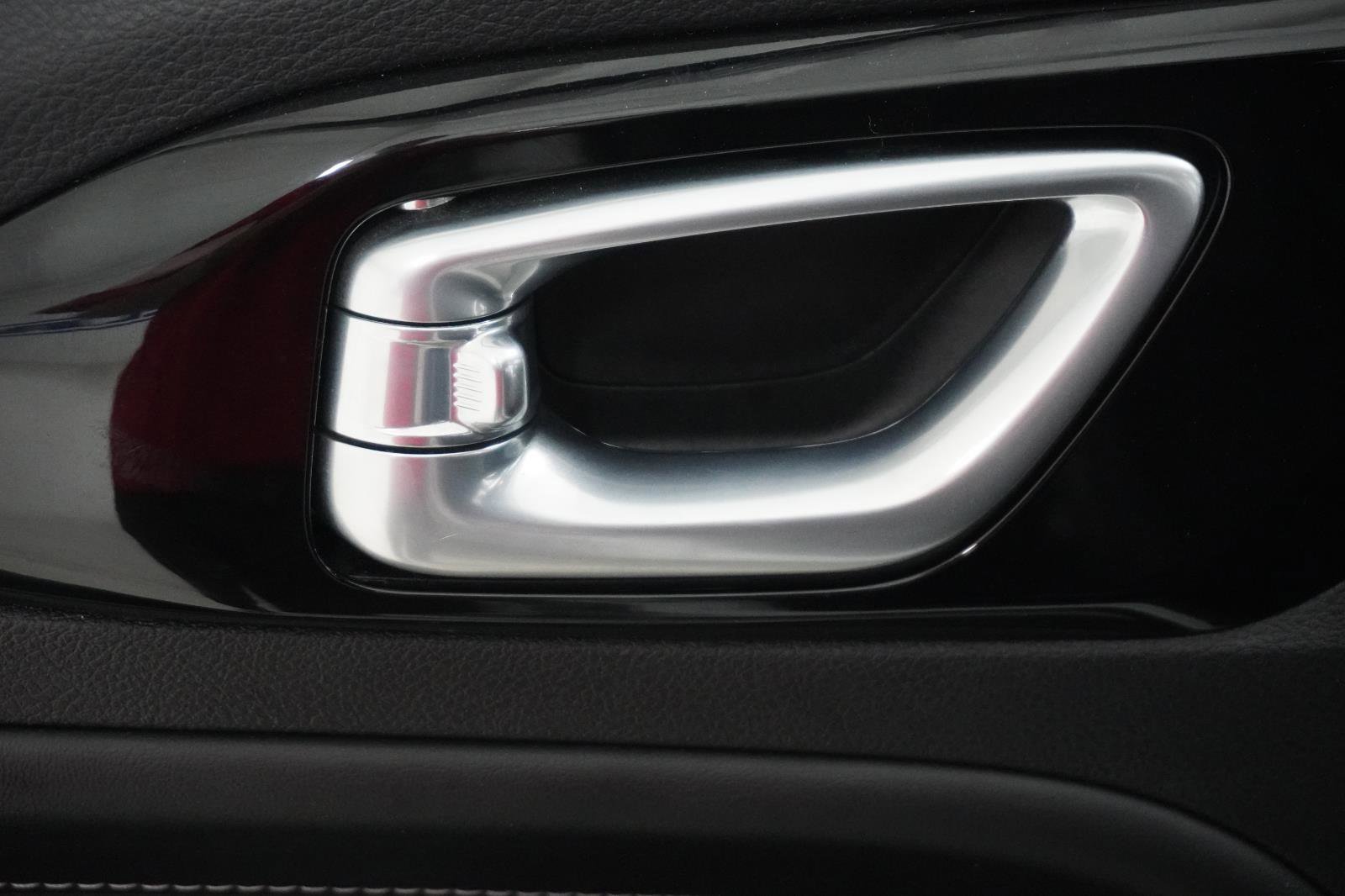 Used 2022 Jeep Compass Altitude image 16