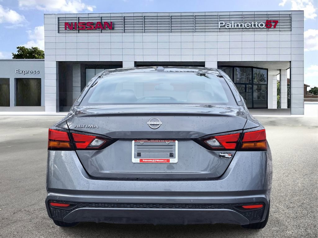 Used 2025 Nissan Altima 2.5 S image 5
