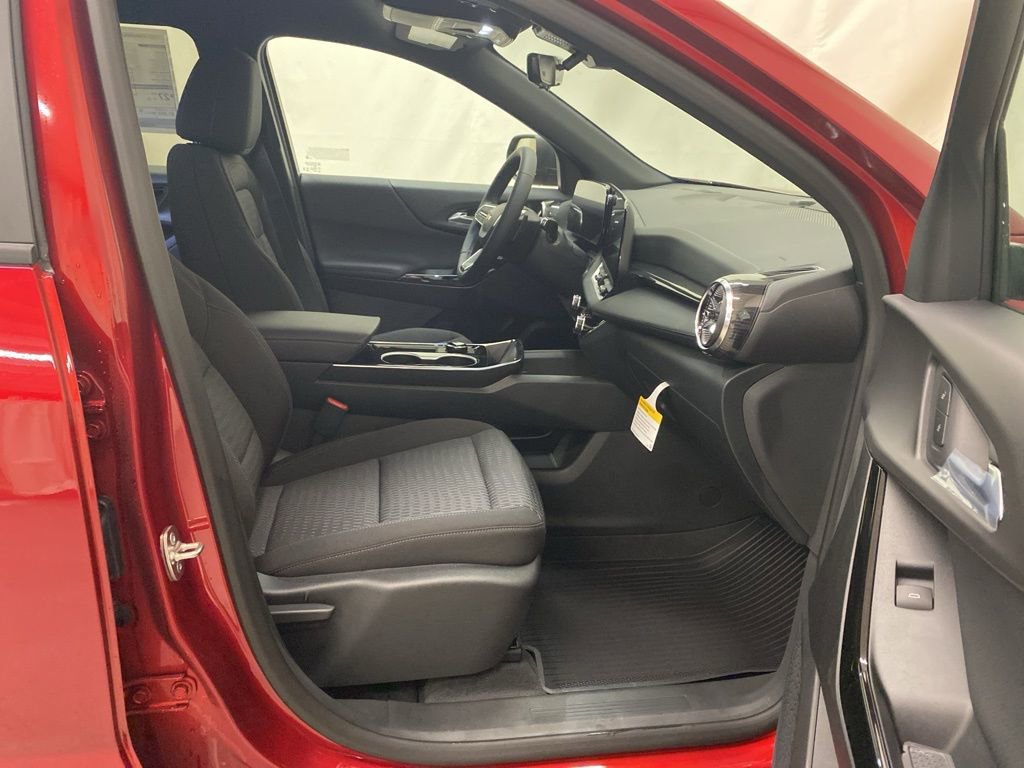 New 2026 Chevrolet Equinox LT w/ Safety and Technology Package FWD image 15