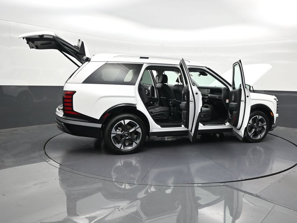 Used 2026 Hyundai Palisade Limited FWD image 32