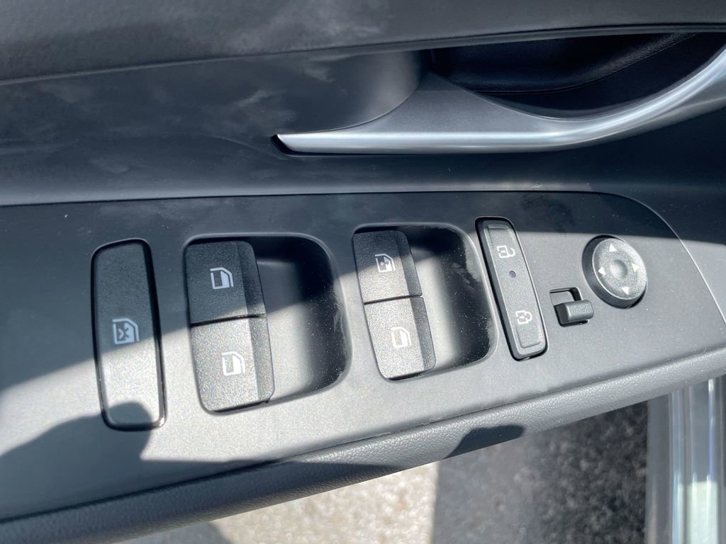 Certified 2025 Hyundai Elantra Hybrid FWD image 31