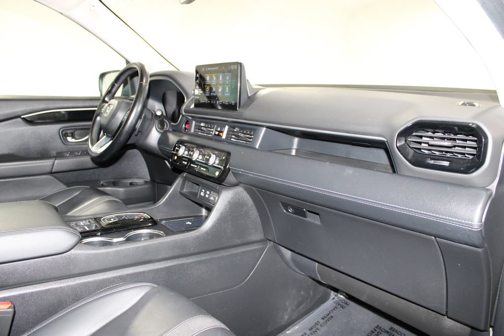 Used 2023 Honda Pilot Touring image 29