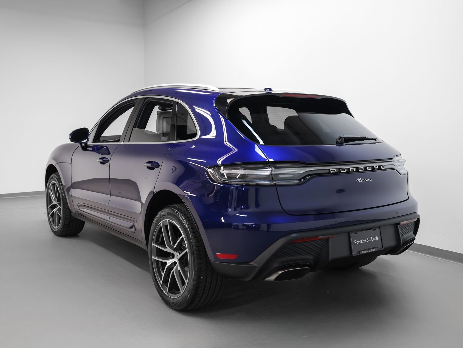 New 2026 Porsche Macan image 3