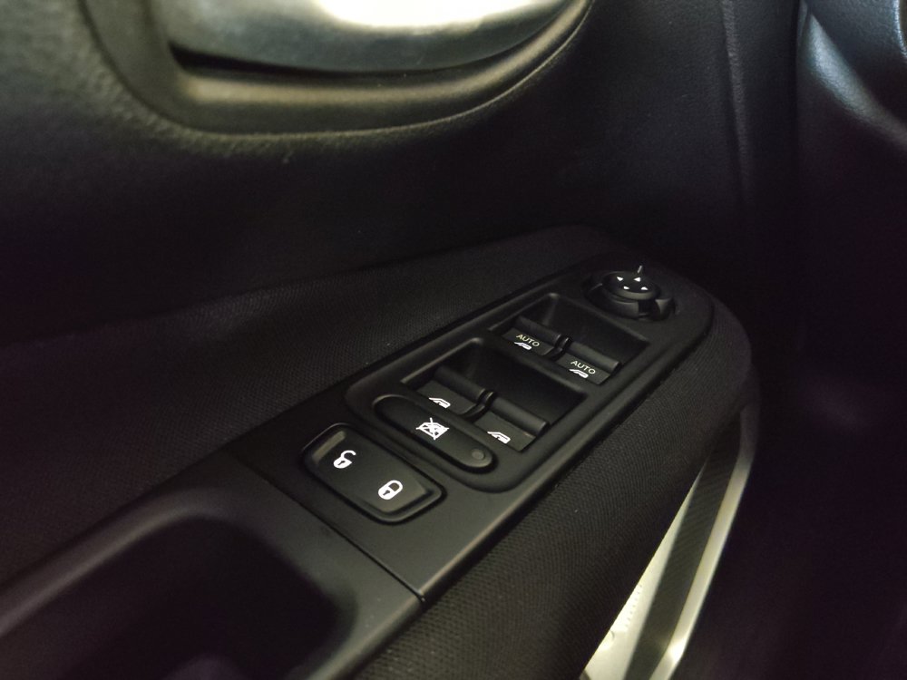 Used 2021 Jeep Renegade Sport FWD image 27
