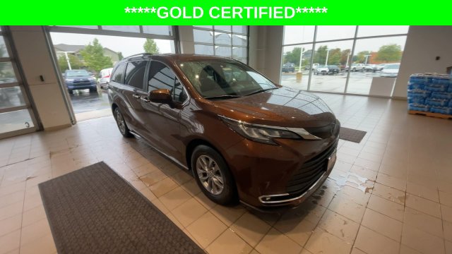 Certified 2022 Toyota Sienna XLE FWD image 4