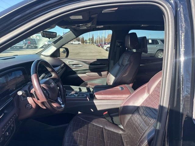 Used 2021 Cadillac Escalade ESV Premium Luxury Platinum image 11