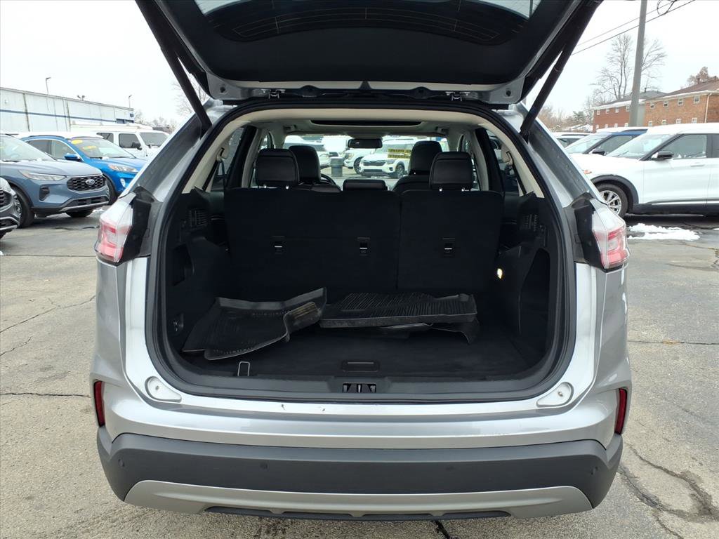 Used 2024 Ford Edge SEL w/ Convenience Package image 9