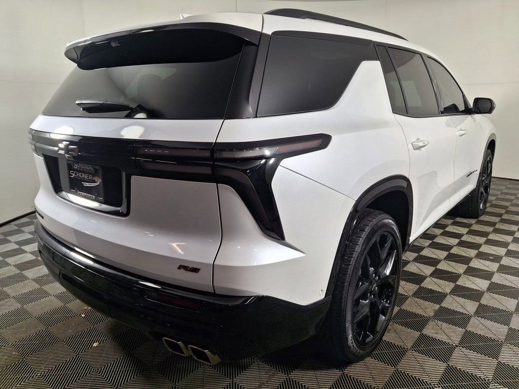 Used 2024 Chevrolet Traverse RS w/ LPO, Floor Liner Package image 5