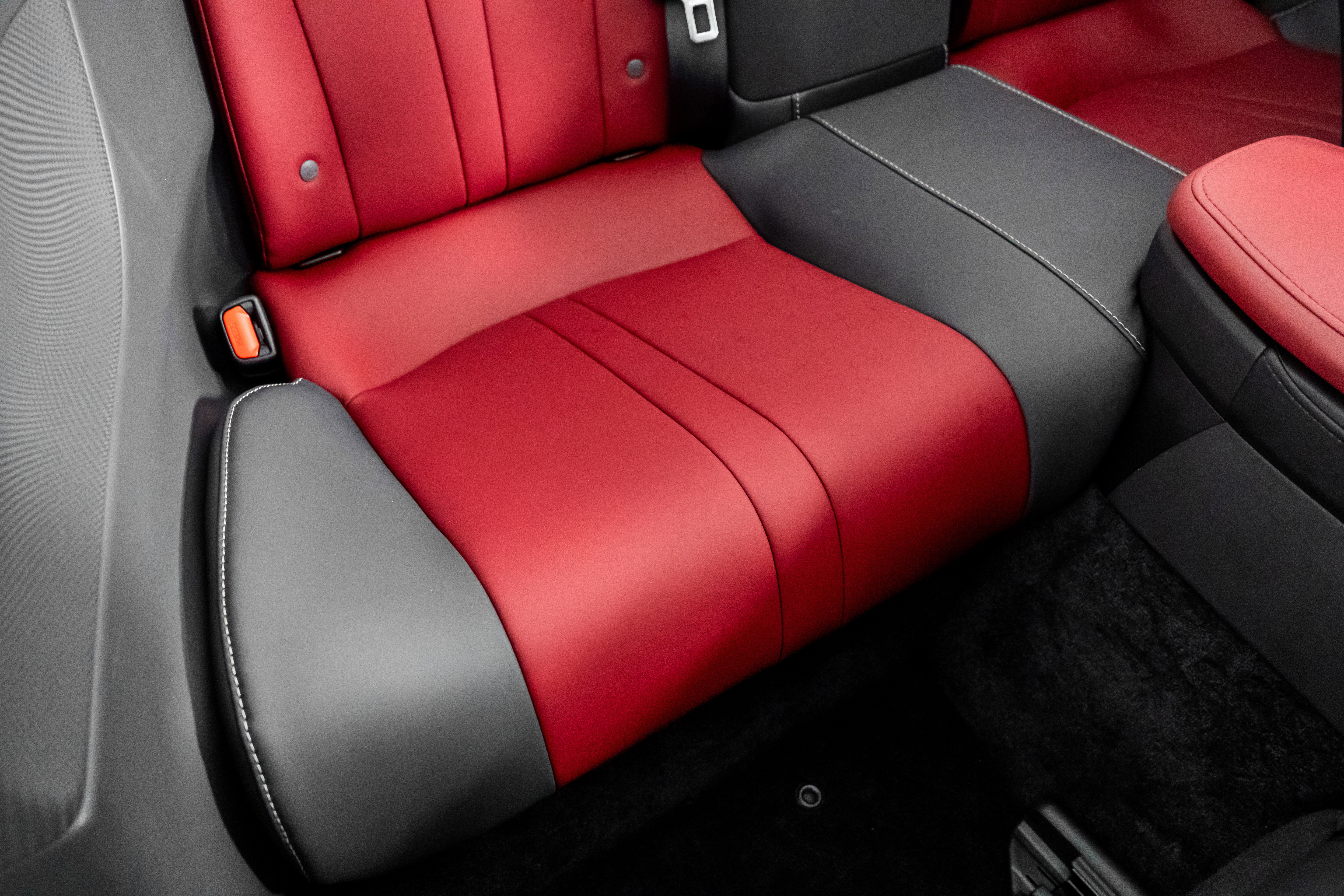 Used 2024 Lexus LC 500 Convertible image 32