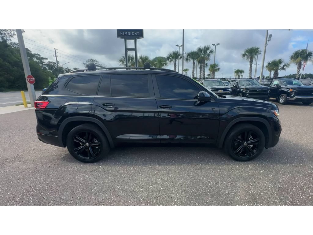 Used 2023 Volkswagen Atlas SEL R-Line AWD/4WD image 9