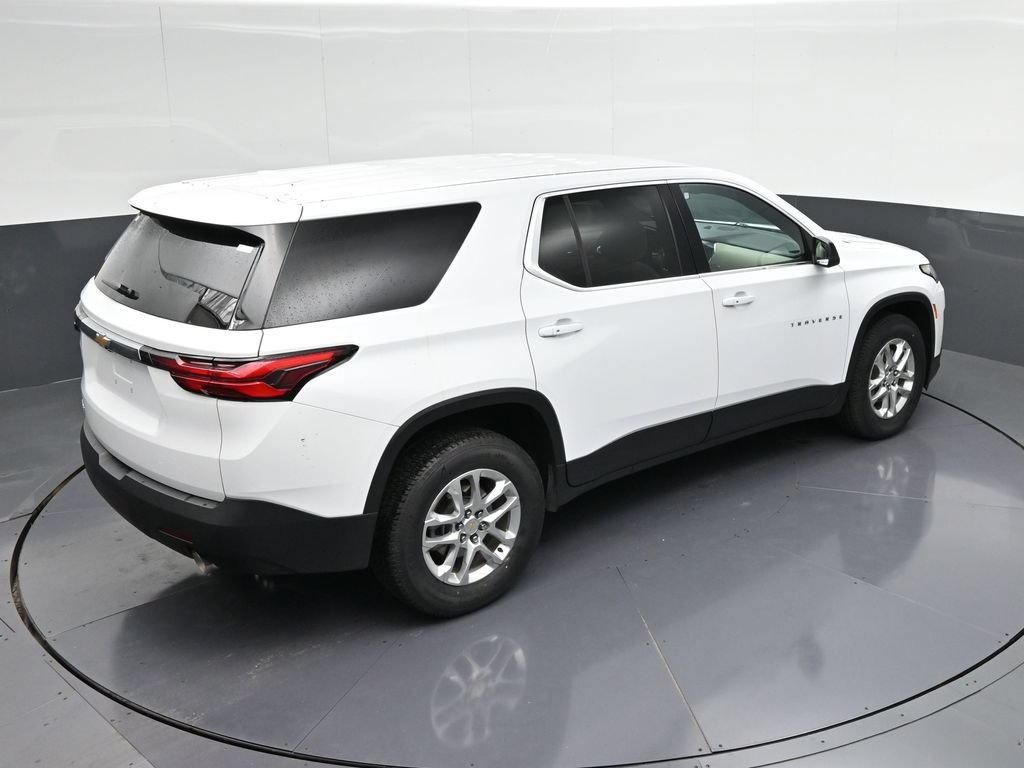 Used 2023 Chevrolet Traverse LS FWD image 18