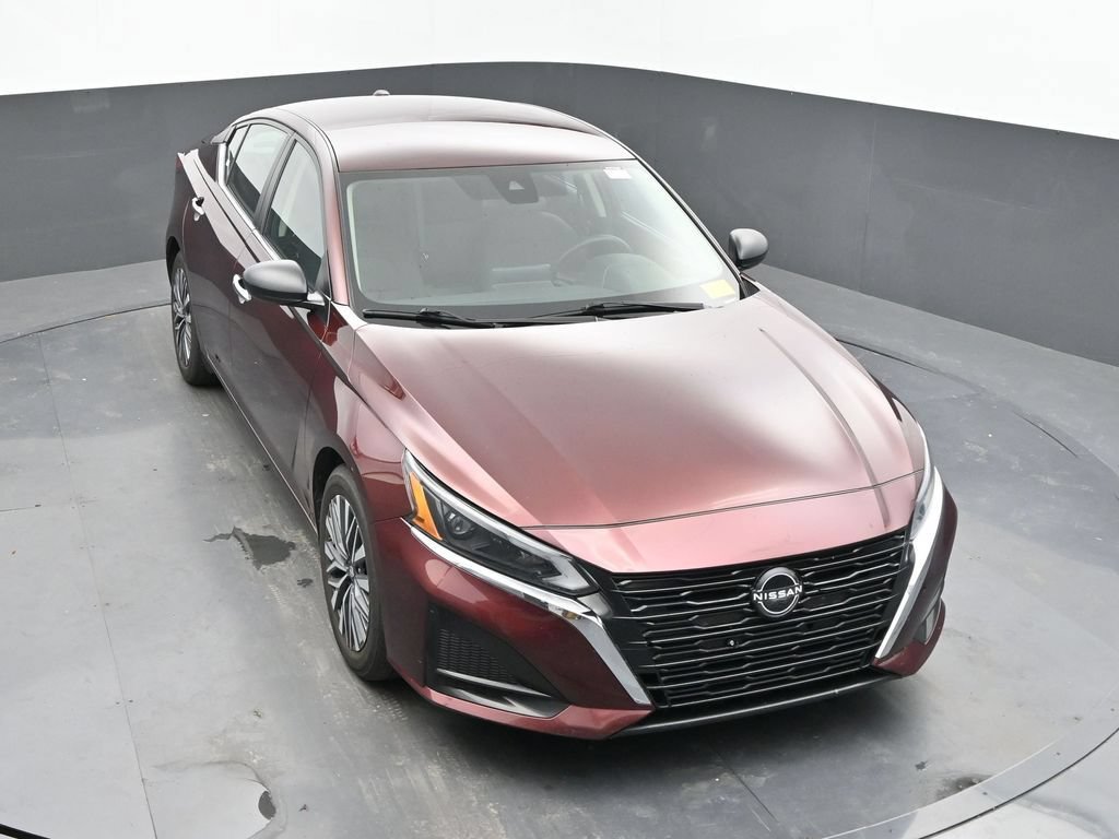 Used 2024 Nissan Altima 2.5 SV FWD image 35