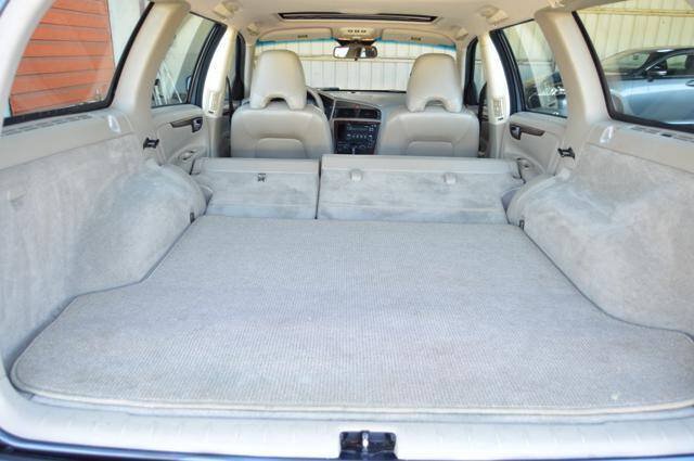 Used 2005 Volvo XC70 AWD/4WD image 37