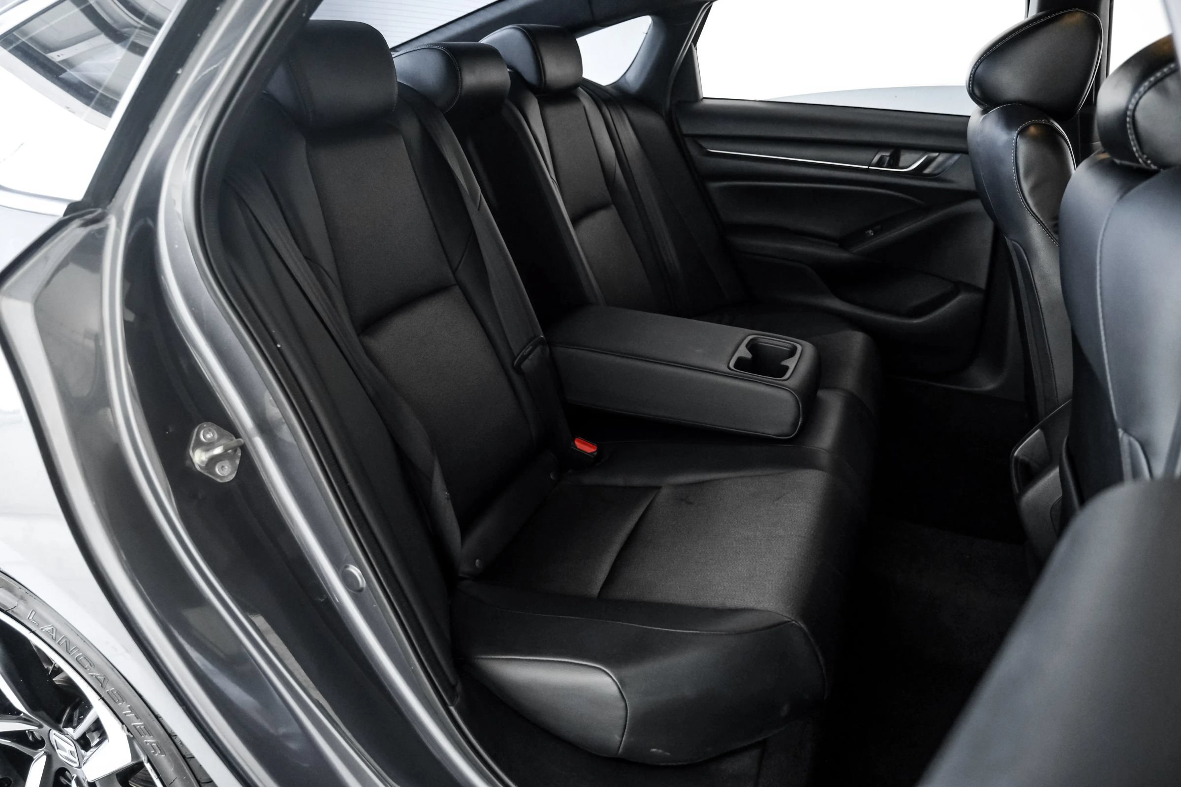 Used 2018 Honda Accord Sport image 28