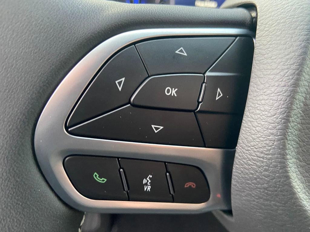 New 2026 Chrysler Pacifica Select image 16