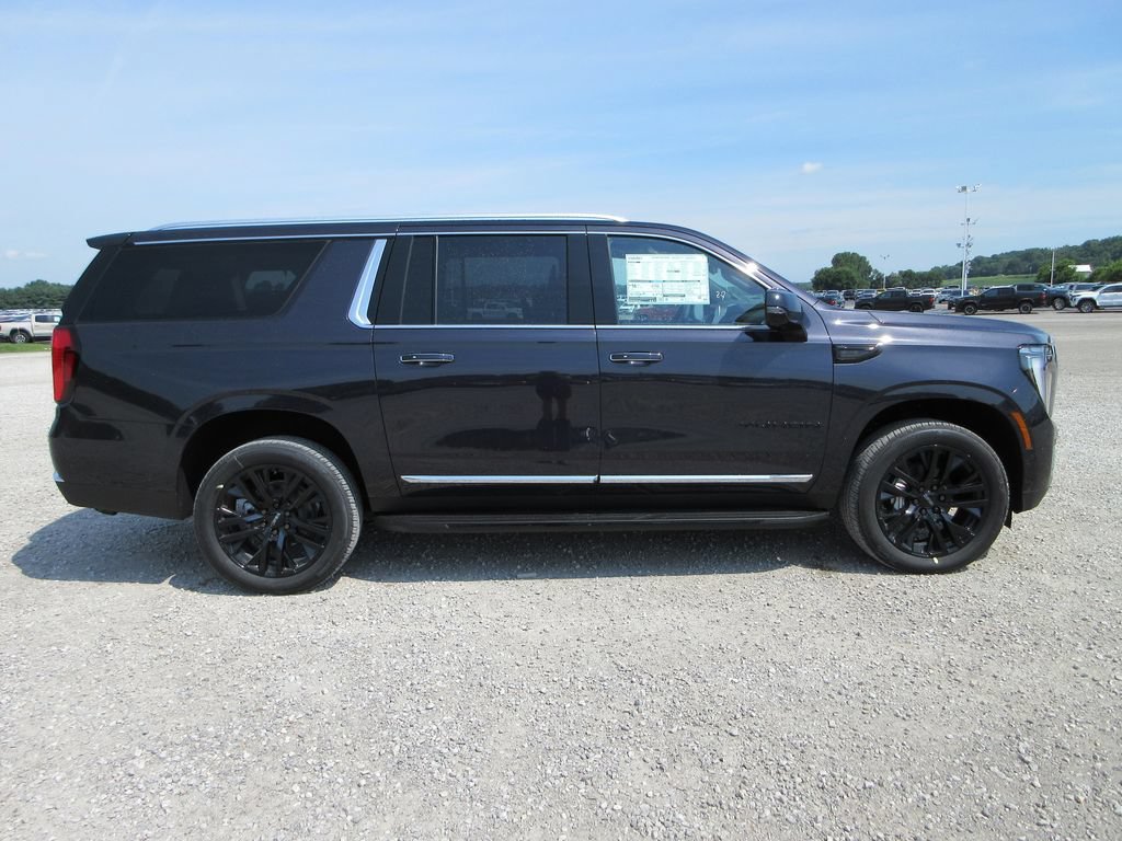 New 2026 GMC Yukon XL Elevation w/ Elevation Premium Package AWD/4WD image 3