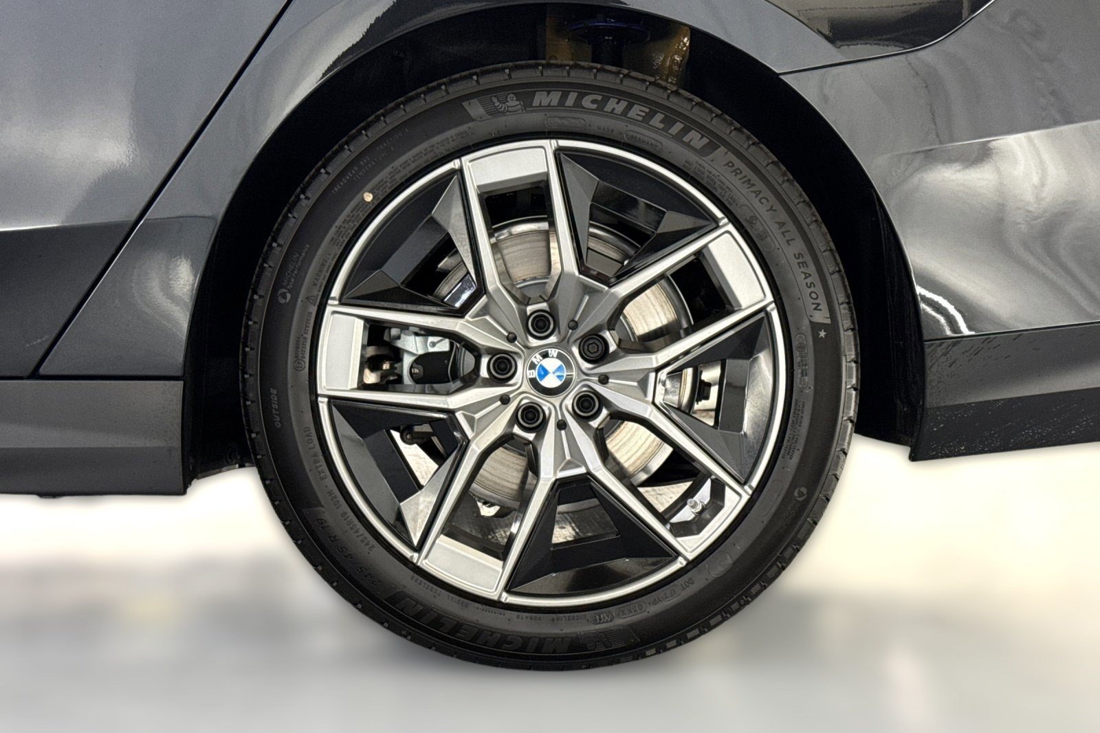 Used 2026 BMW 530i w/ Premium Package RWD image 11