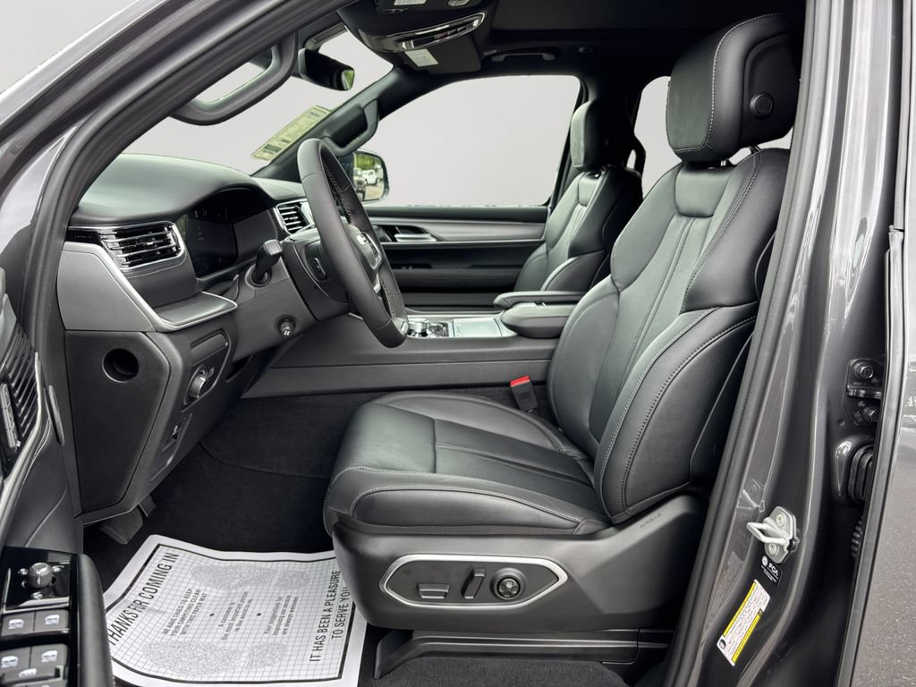 New 2026 Jeep Grand Wagoneer L Limited AWD/4WD image 24