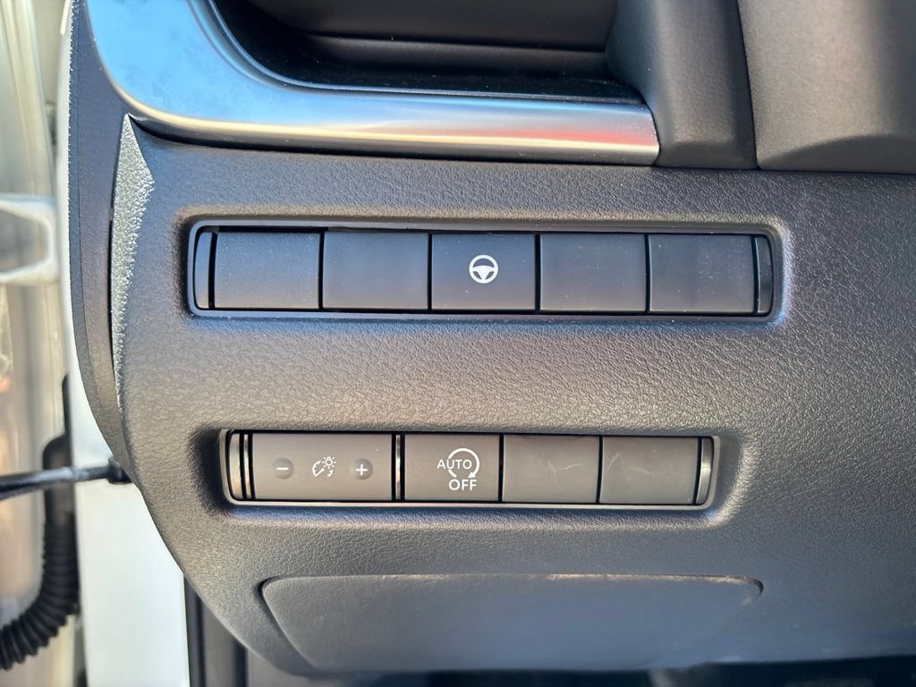 Used 2023 Nissan Rogue SV AWD/4WD image 25