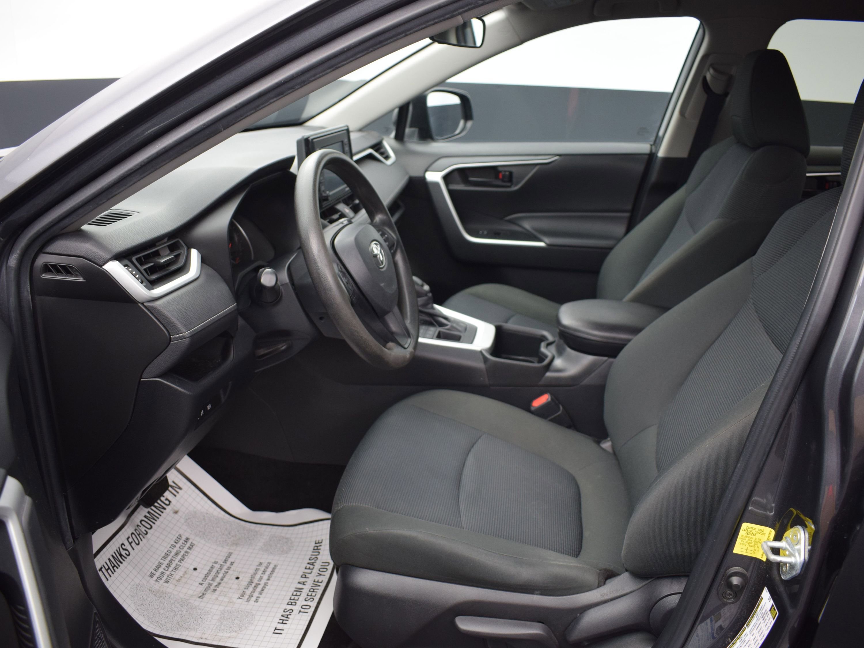 Used 2022 Toyota RAV4 LE image 13