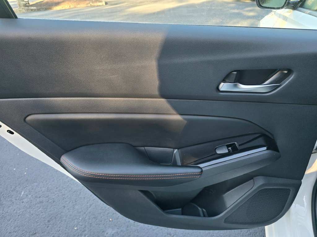 Used 2024 Nissan Altima 2.5 SR FWD image 8
