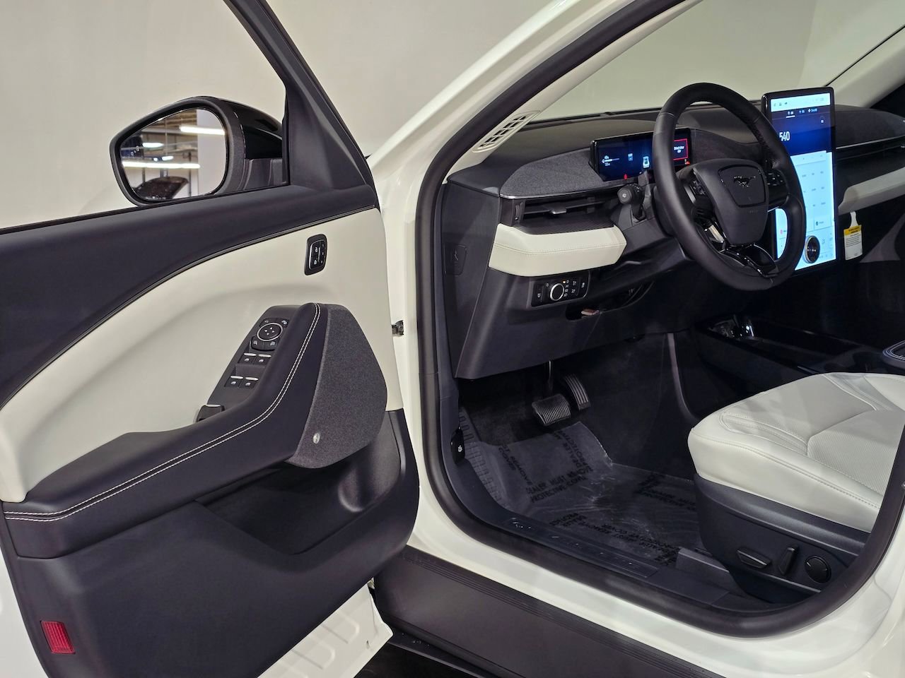 New 2025 Ford Mustang Mach-E Premium image 16