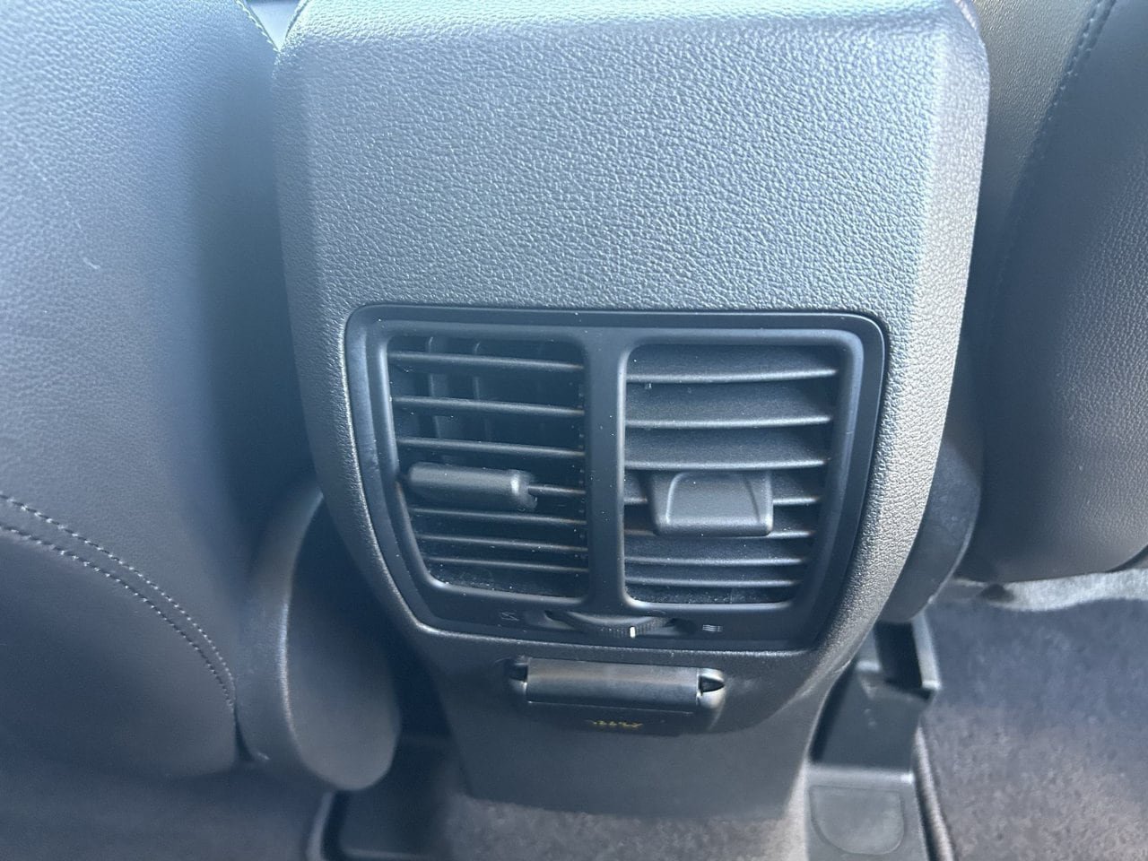 Used 2019 Ford Escape Titanium AWD/4WD image 16