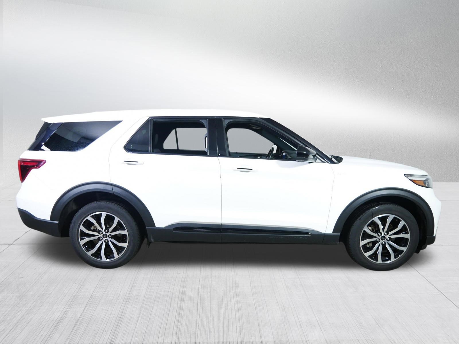 Used 2022 Ford Explorer ST-Line AWD/4WD image 8