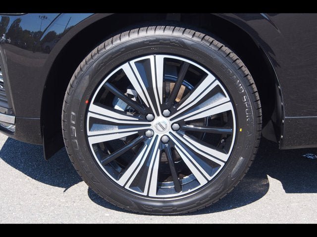 Used 2022 Volvo XC60 B5 Inscription w/ Protection Package Premier FWD image 9