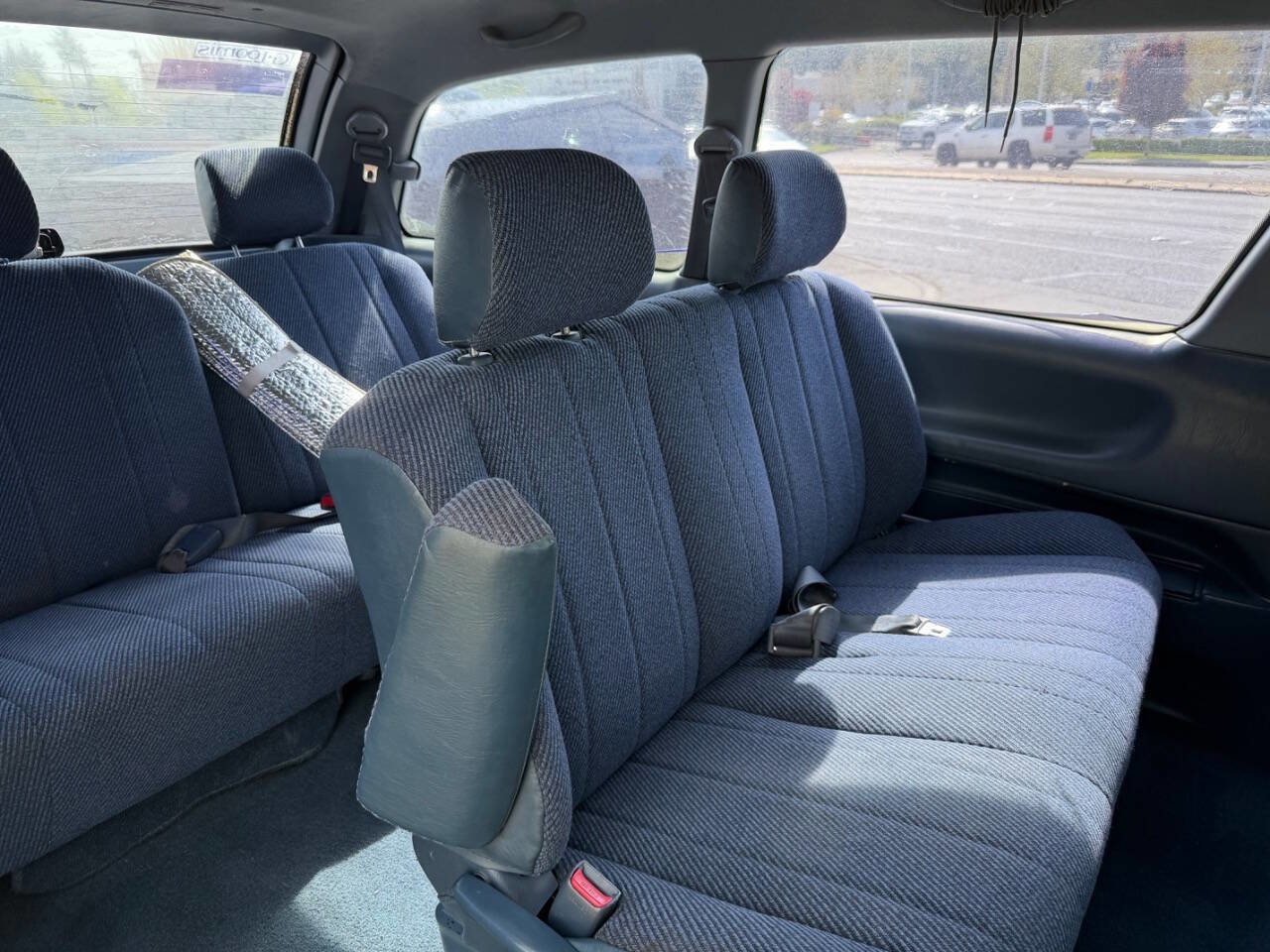 Used 1993 Toyota Previa Deluxe RWD image 15