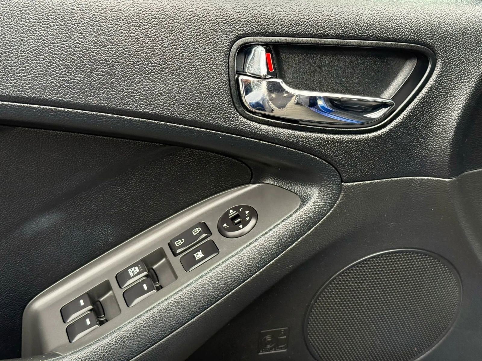 Used 2018 Kia Forte S FWD image 15