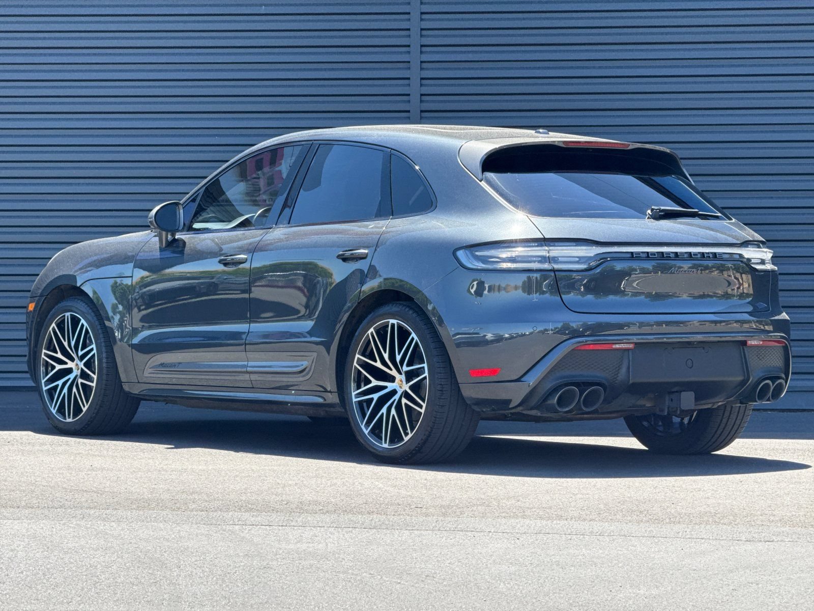 Used 2023 Porsche Macan Turbo AWD/4WD image 4