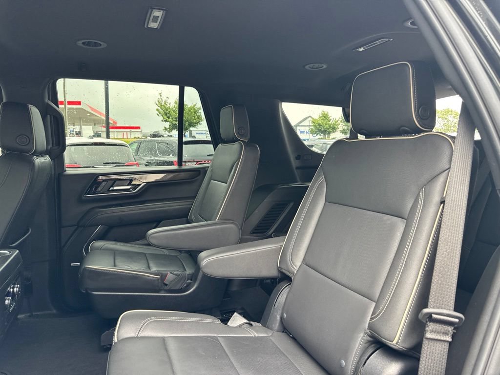 Used 2025 GMC Yukon Elevation AWD/4WD image 26