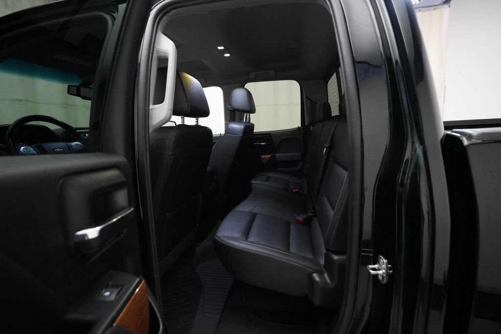 Used 2018 Chevrolet Silverado 1500 LTZ w/ Sport Package AWD/4WD image 15
