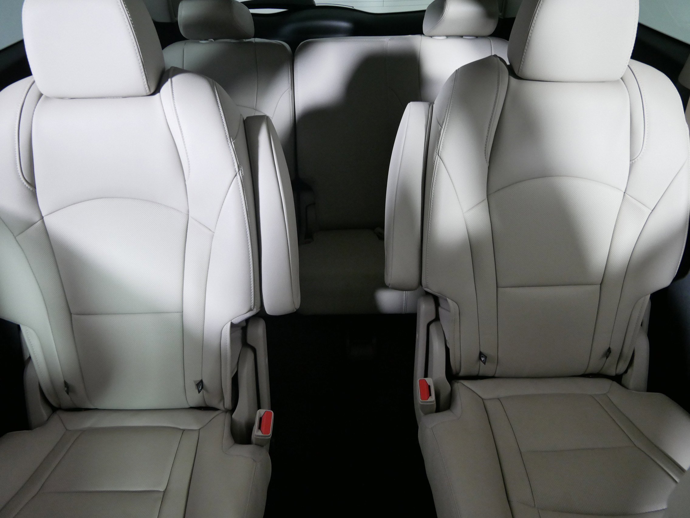 Certified 2020 Buick Enclave Premium w/ Sun and Sites Package image 13