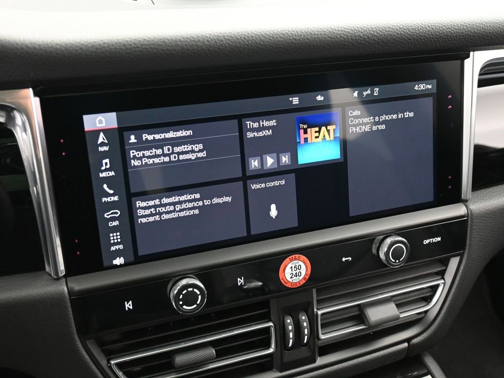 Certified 2025 Porsche Macan image 20