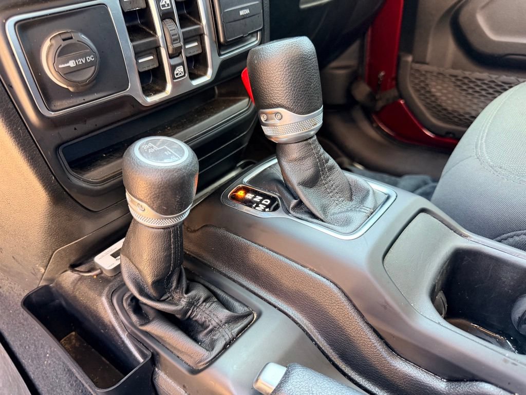 Used 2022 Jeep Gladiator Sport AWD/4WD image 34