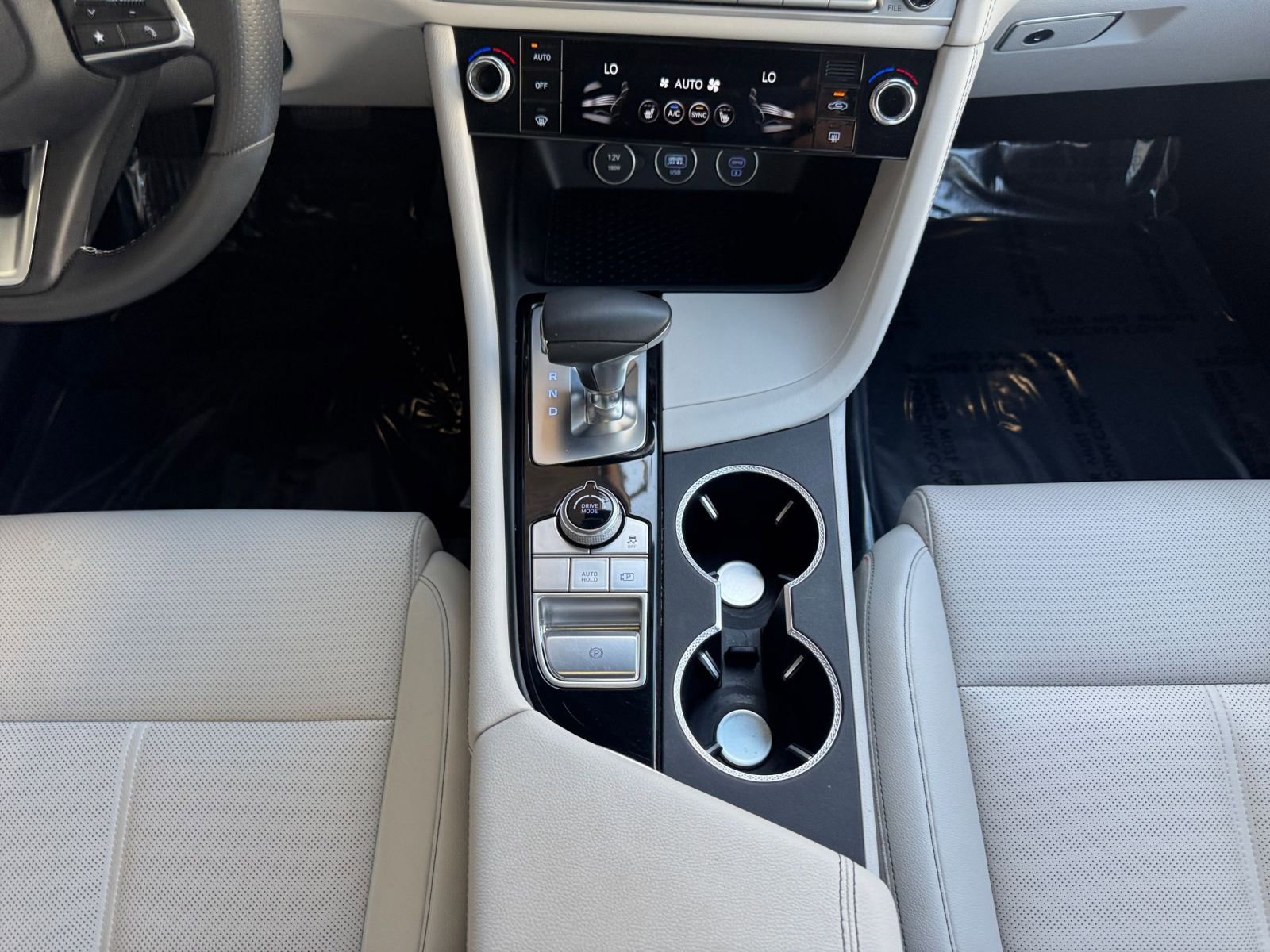 Used 2025 Genesis G70 2.5T image 41