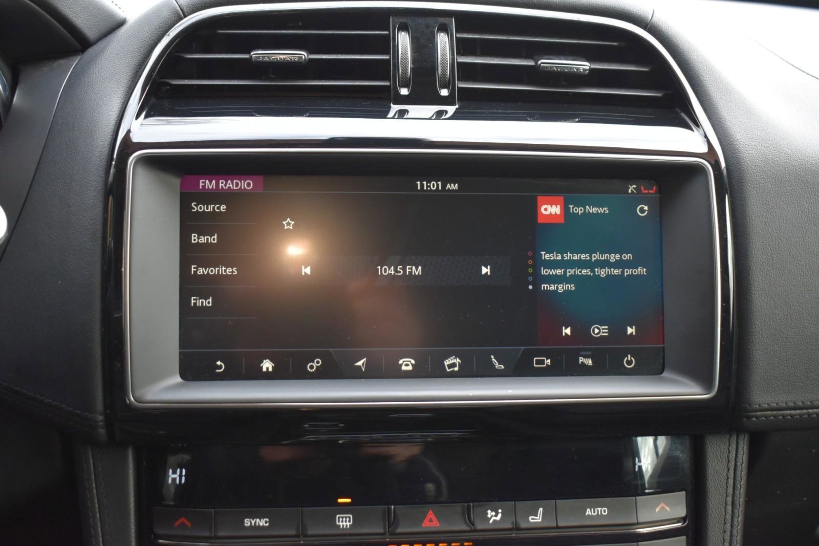 Used 2019 Jaguar F-PACE Prestige image 21