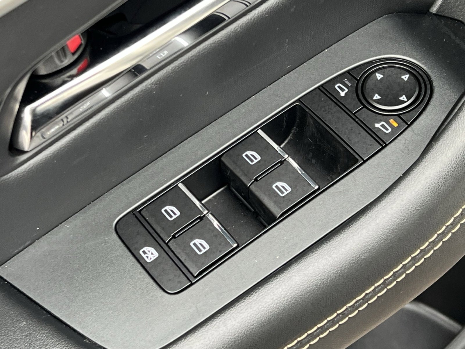 Used 2025 MAZDA CX-90 Plug-In Hybrid w/ Preferred image 13