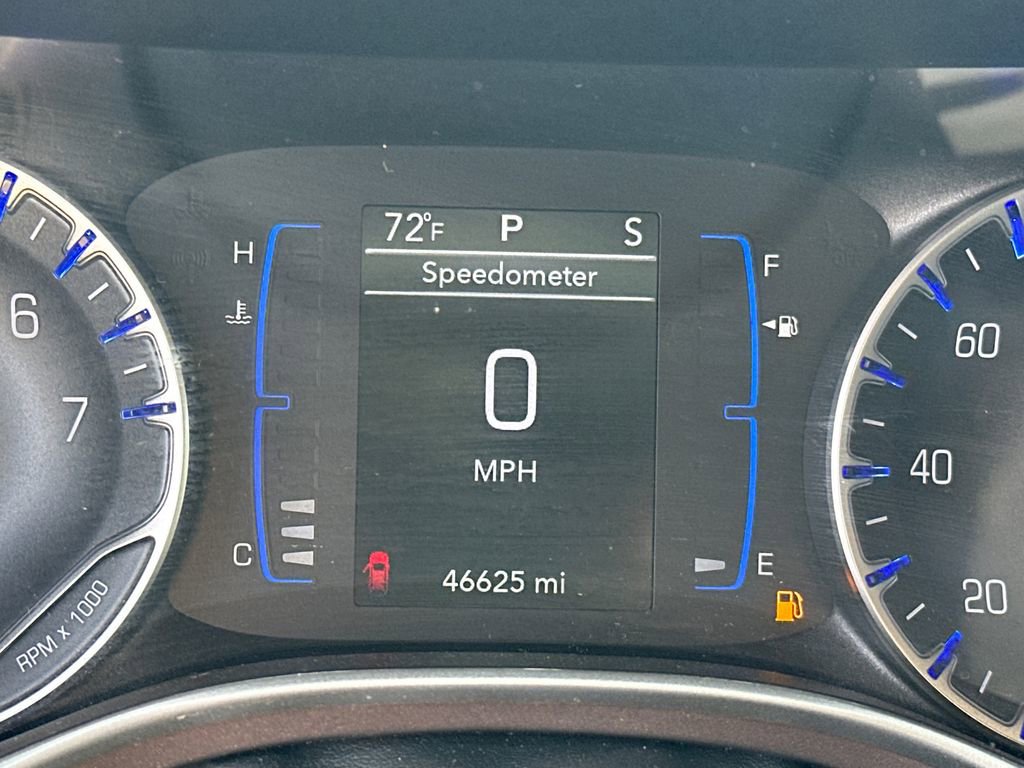 Used 2024 Chrysler Voyager LX image 25