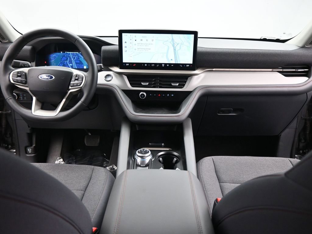 Certified 2025 Ford Explorer Active image 18