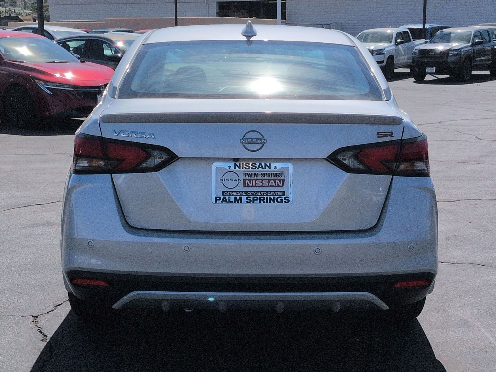 New 2025 Nissan Versa SR w/ Trunk Package image 4