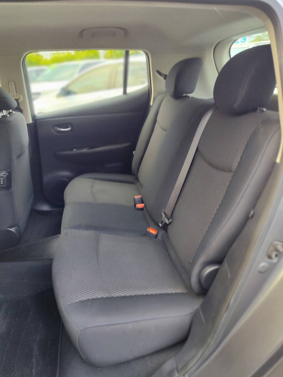 Used 2015 Nissan Leaf S FWD image 17