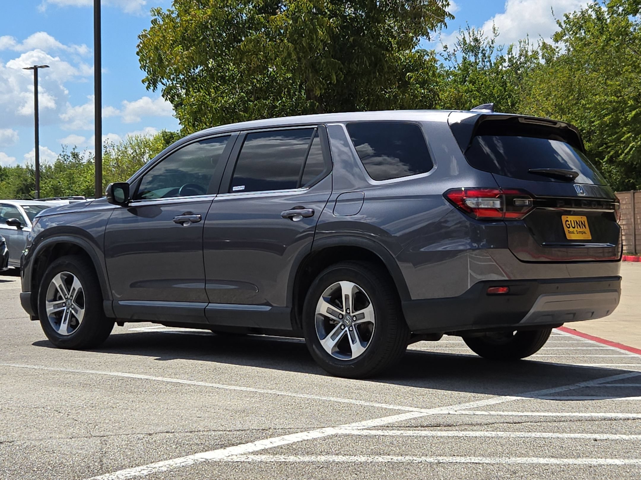 Used 2023 Honda Pilot EX-L image 5