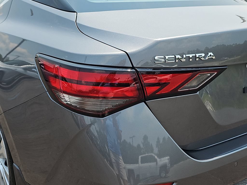 Used 2025 Nissan Sentra S FWD image 33