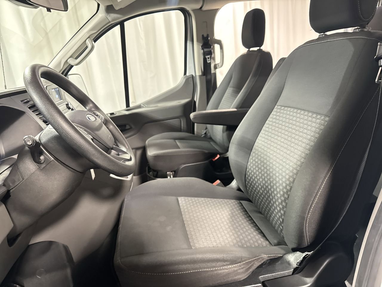 Used 2021 Ford Transit 350 XLT image 16