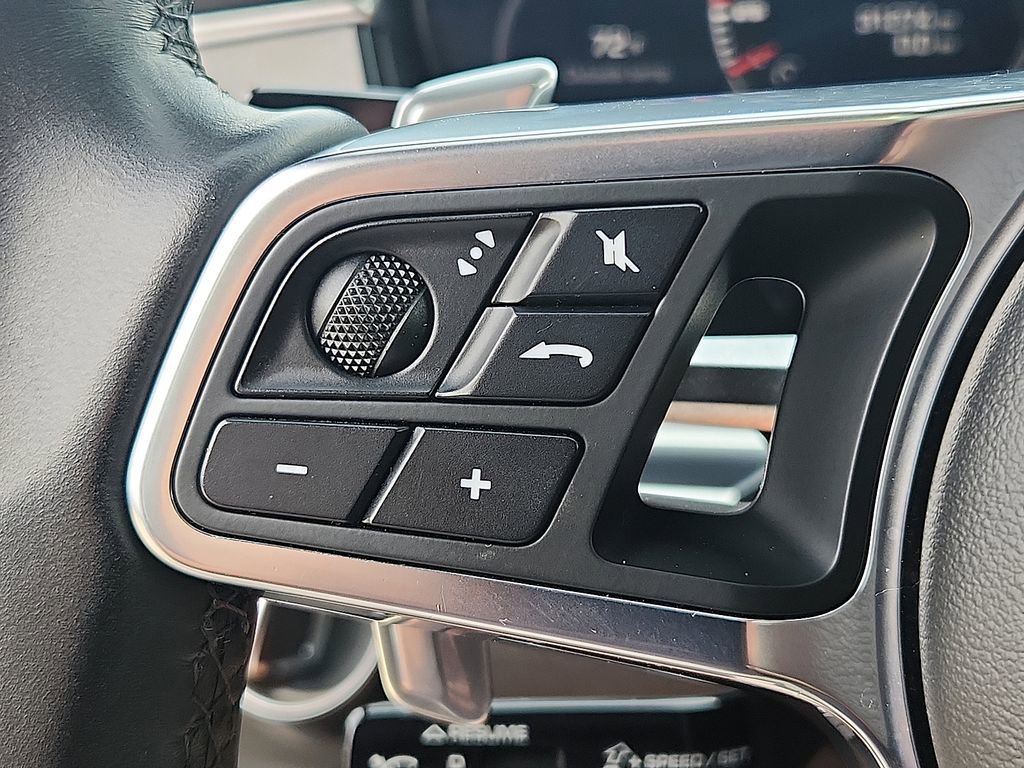 Used 2019 Porsche Panamera image 21