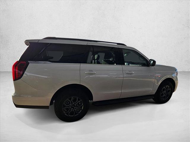 Certified 2025 Ford Expedition Active image 4